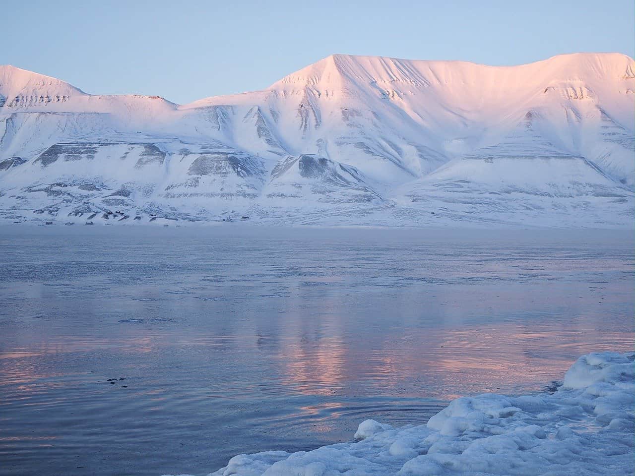 沉浸于播客世界背景图 Podcast listening background